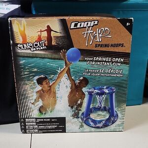 COOP Hydro POOL Basketball - NEW
